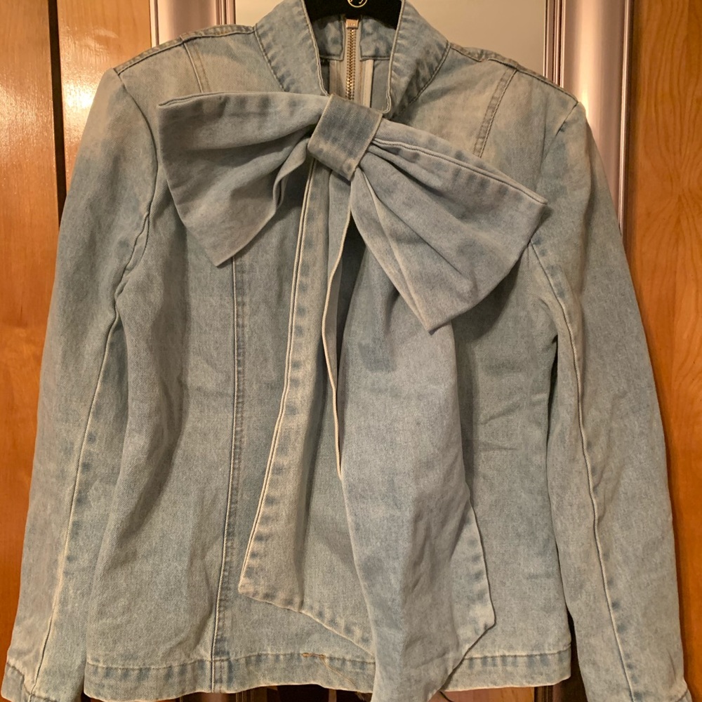 Denim bow knot shirt.